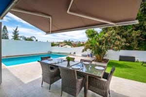 27 - Villa 2 etages avec ascensseur a Nueva Andalucia Marbella