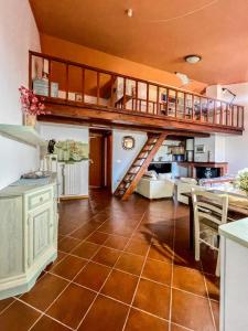 Amazing house 10 min by car from the beach