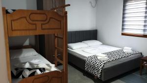 Villa Besnik, rooms for rent