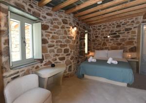 Koumaros Cycladic Suites