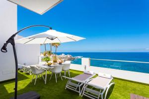 Luxury Penthouse with Sea Views and Terrace La Caleta