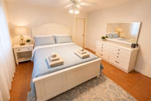 Navigate Stays GEM in Heart of Hallandale Beach FL