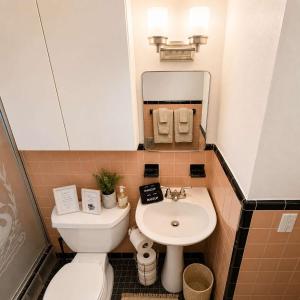 Navigate Stays GEM in Heart of Hallandale Beach FL