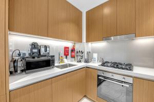 Upscale 1BR in Great Community