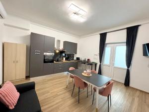 Apartment 5 minutes from the sea - Free parking