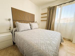 Sunny & Central Beach Apartment