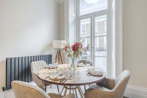 Chic Apartment Near Hyde Park
