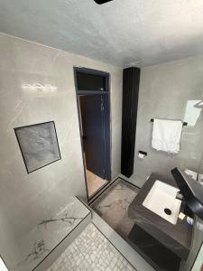Luxury at Sandcastle 2bed 2bath apartment
