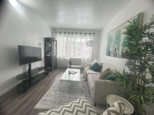 Comfortable 3B Unit-Close to City