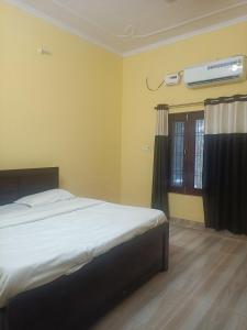 Shivalik restaurent and hotel