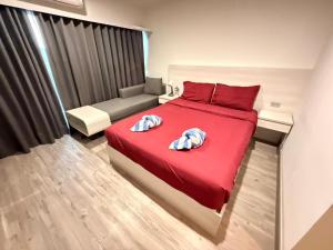 Stylish Studio D2 Hua Hin, Garden, Pool, Mountain View, Near Beach and Town Center, Free WiFi