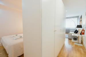 Heart of the City Apartment by Vacationy