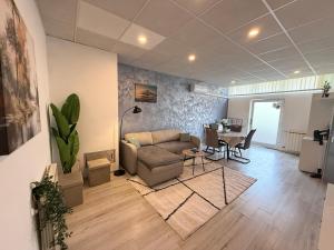 Hugo s home, apartman blizu bazena i bolnice