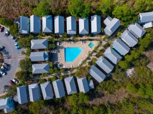 Barefoot Cottage B28 by Pristine Properties Vacation Rentals