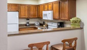 Wyndham South Shore Three 3BR Apartments