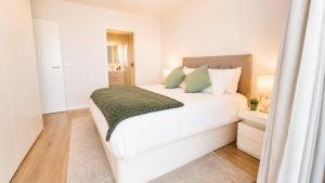 Vanguard View Apartment
