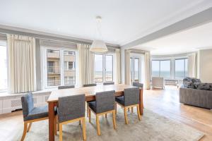 LECOMTE - Beach View 47