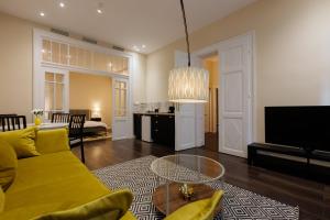 #Bright and Charming 2BR Family Apartment