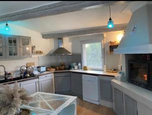 Charmante maison 2 chambres avec jardin 15 min de Avignon