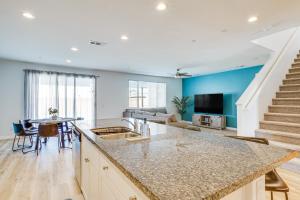 Coachella Home w Game Room & 1 PM Check-Out