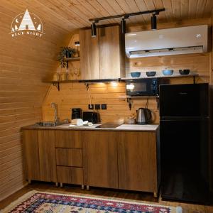 Blue Night Cottage near Gori