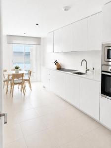 Apartment spacious and bright Only in August - Apartamento espacioso y luminoso Disponible solo en Agosto