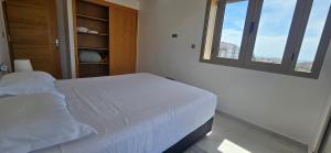 Bright 100m2 apartment with panoramic view and terrace