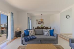 #375 Spacious Townhouse with Pool, BBQ & Parking