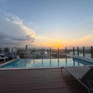 Luxury 1BR Soha Suite Pool, Gym & Prime Location