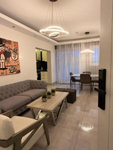 Luxury 1BR Soha Suite Pool, Gym & Prime Location