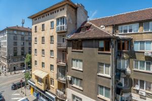 Elegant 1BDRM in Prime Location