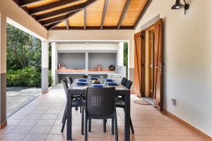 Casa das Ginjas, By OP