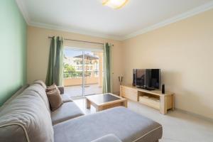 Centralgarve - Modern 2BR Apartment wPool in Vilamoura - Praia Village