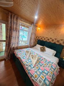 D’SHIEKHS RESORT GUREZ