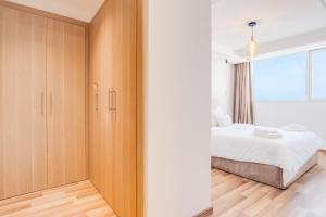 Hilton Residence View Tower Sea view 11F