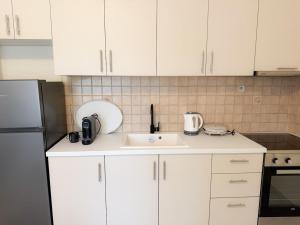 Cosy Stay Apartment 2 with View Kalandra