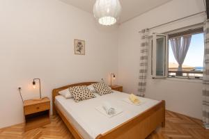 Apartments Beachfront Jakisnica
