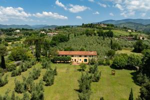VILLA COLLEGIGLIATO 8, Emma Villas