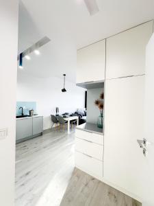Kłobucka White Apartment near Chopin Airport