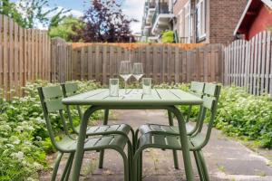 Urban oasis with garden in Rotterdam