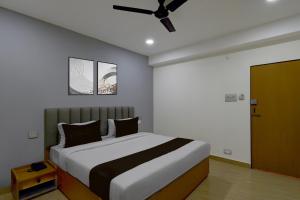 Hotel V CHECK INN
