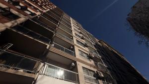 Depto Lili - A pasos de Guemes y el Shopping Aldrey, para 4 PAX - Hola Sur