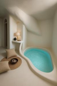 Urano Cave Suites