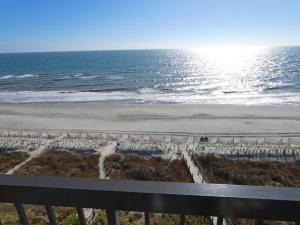 Family Friendly Top Floor Oceanfront Sleeps 6 Balcony Pools