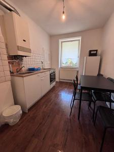 Spacious Flat with 3 bedooms for 5-8 guests