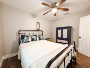 Spacious 3 Bedroom - 2 Bath Home! Gorgeous Waterfront Sunsets - 5 Min to Parris Island