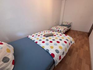 Spacious Flat with 3 bedooms for 5-8 guests