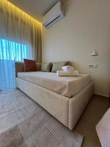 Modern Oasis - 5-Min Walk to Beach