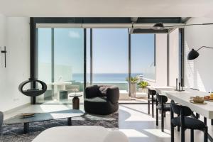 Villa Prive by Frontier Residences