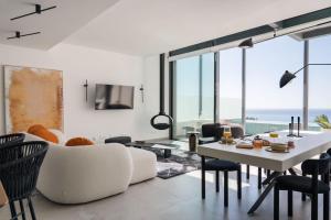 Villa Prive by Frontier Residences